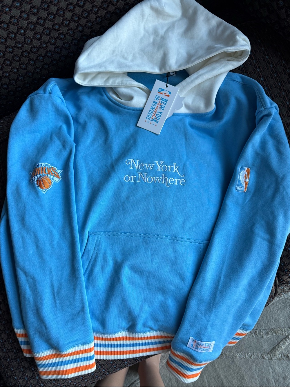 NWT New York or Nowhere Knicks Motto Hoodie - Picture 2 of 7
